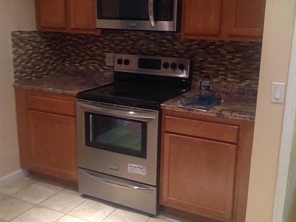 2nd image of 6813 Somerset Dr