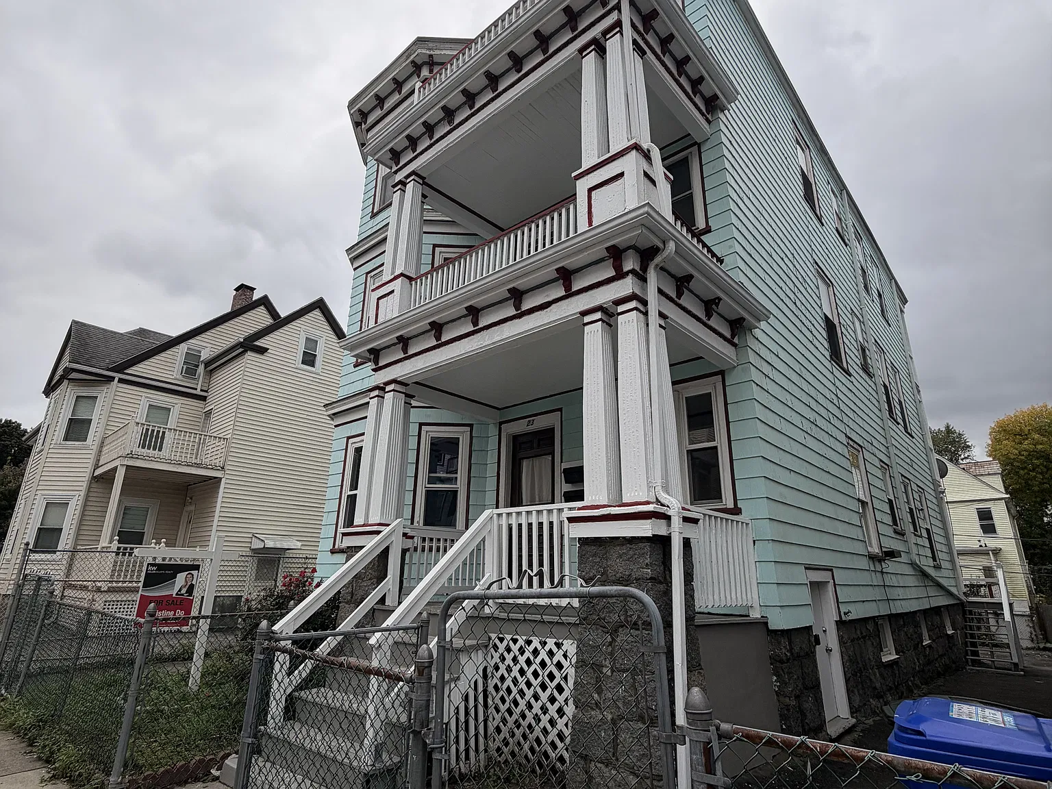 3 bed, 1100 sqft, $3,100 — Photo 3