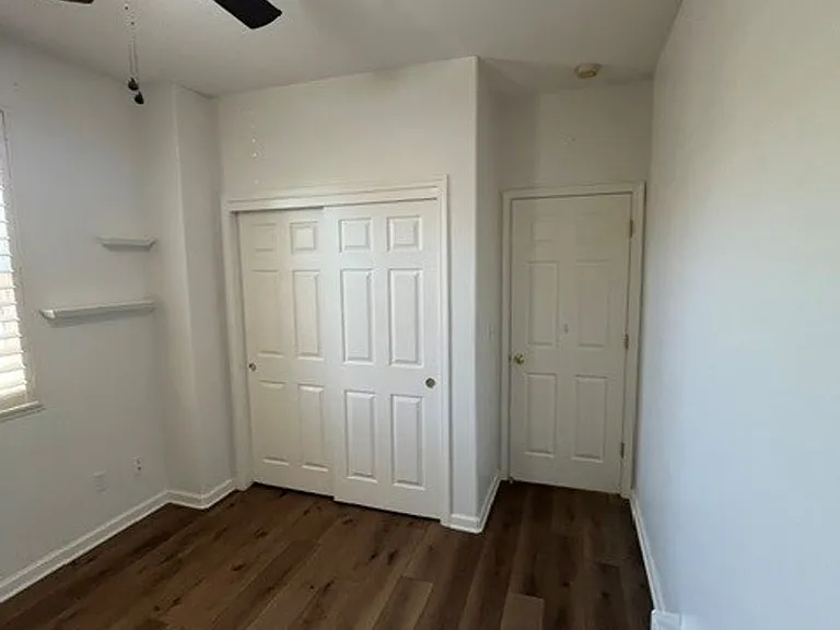 1534 N Oliveto Ct — Photo 20