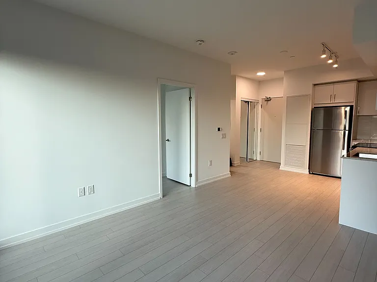 4010 Eglinton Ave W #409 — Photo 1