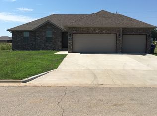 1258 Matthew Cir, Webb City, MO 64870