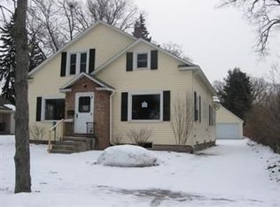 2036 Bourdon St, Muskegon, MI 49441