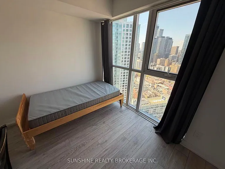 159 Wellesley St E #3210 — Photo 3