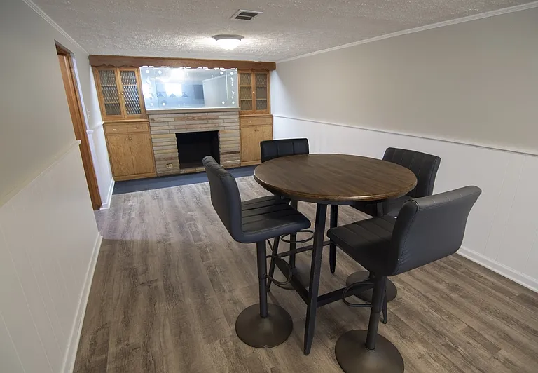 6125 Broadview Rd — Photo 28