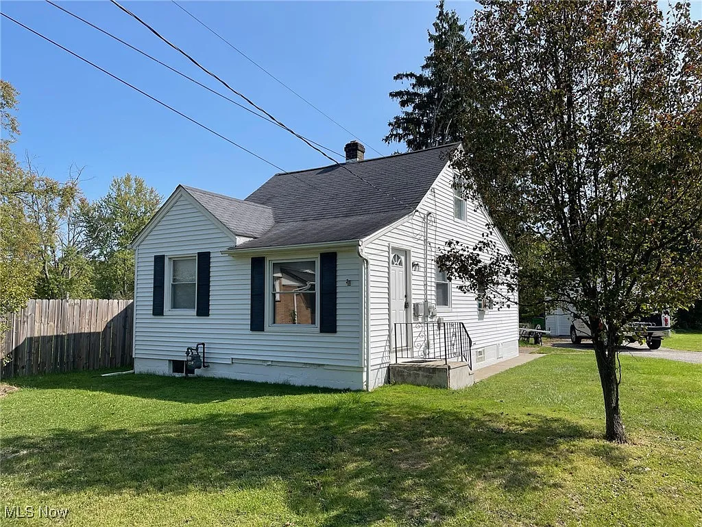 5647 Bartlett Rd photo 1