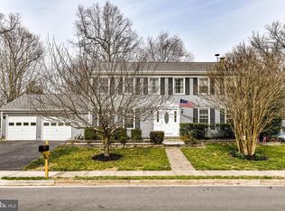 148 Applegate Dr, Sterling, VA 20164