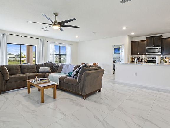 5th image of 4416 Vermillion Dunes Ln