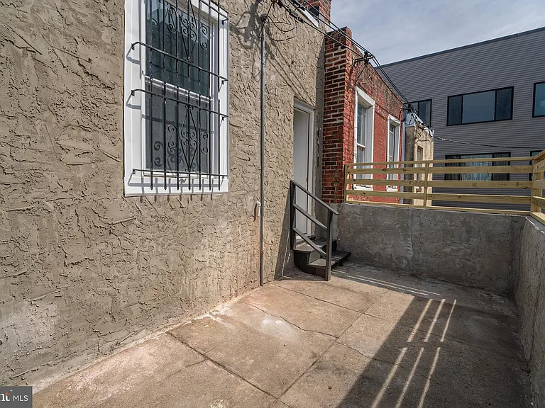 2410 Wharton St #2 — Photo 30