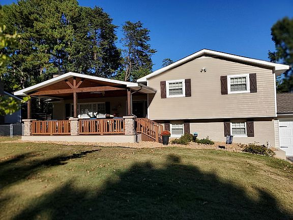 2nd image of 812 Normandy Dr