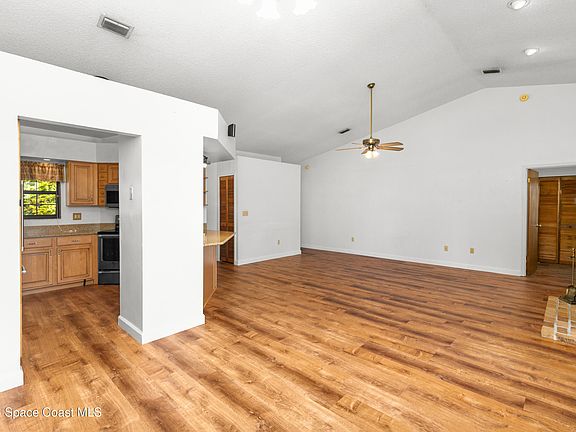5th image of 3997 Tangle Dr