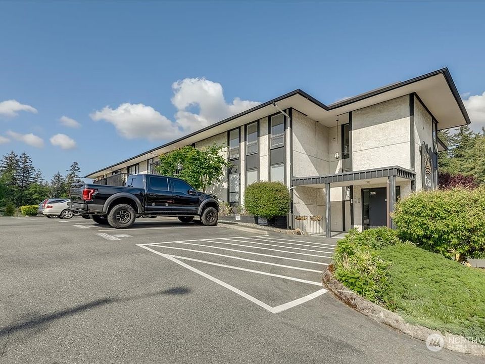 1st image of 19411 56th Avenue W #119
