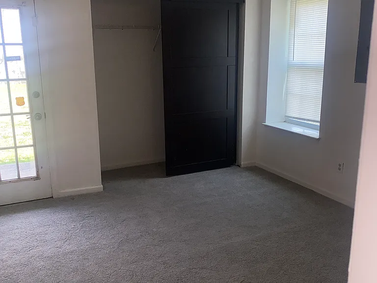 3500 Irvington Ct — Photo 6