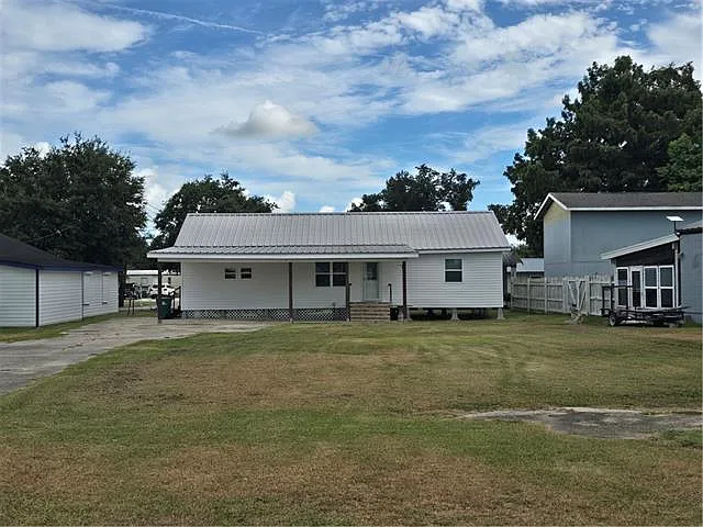 17455 Highway 631 — Photo 3
