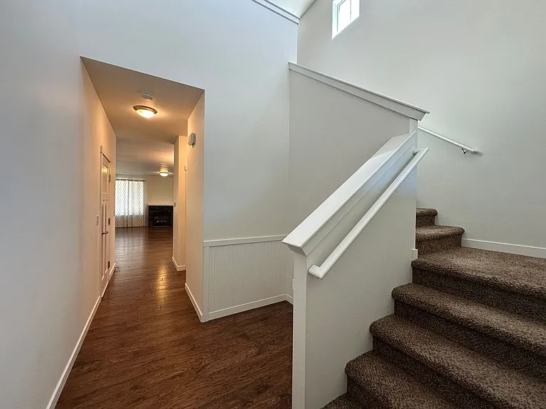 4726 Hadley St — Photo 3