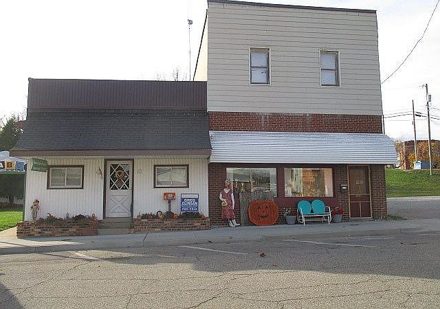2nd image of 110 N Main St