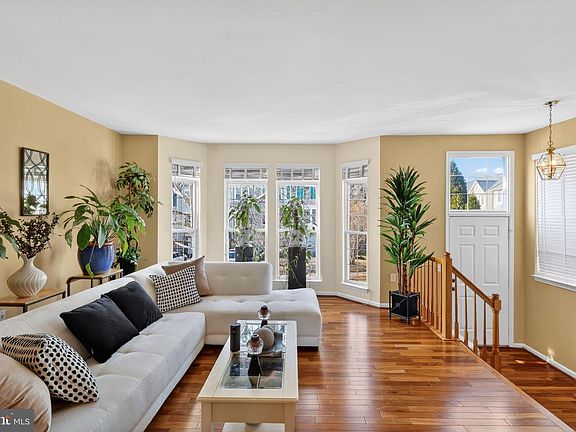 3rd image of 14726 Beaumeadow Dr