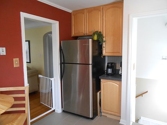 3rd image of 1504 N Vermont Ave