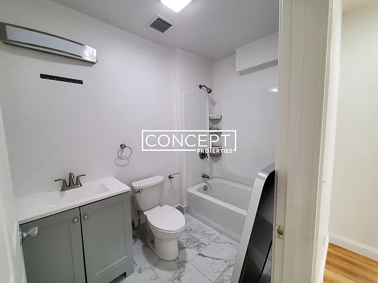 57 Circuit St #B — Photo 12