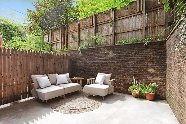 Rented by Oxford Property Group | media 4