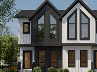 3128 E 39th St SW, Calgary, AB T3E 3J1