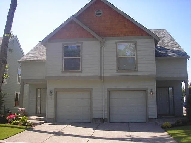 4015 Aden Pl NE photo 1