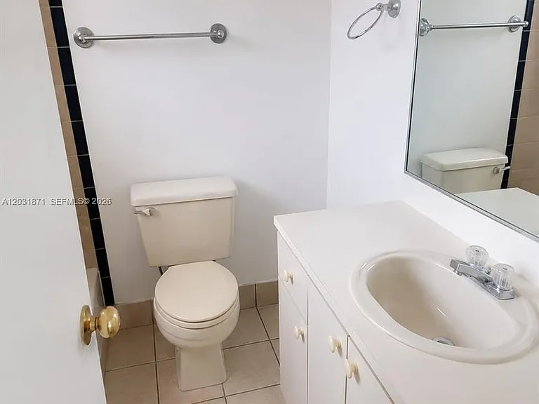 8935 SW 28th St #8935 — Photo 7