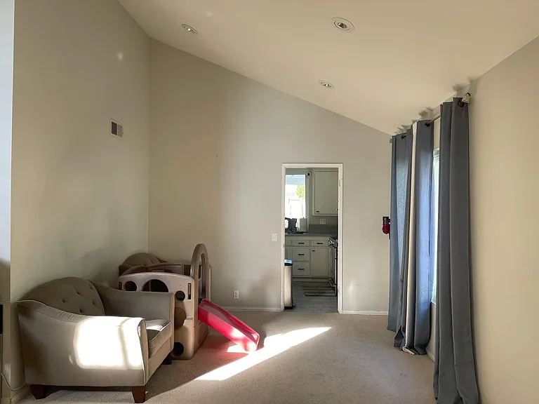 3818 Alder St — Photo 8