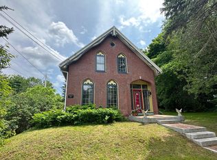 84 Miller St, Belfast, ME 04915