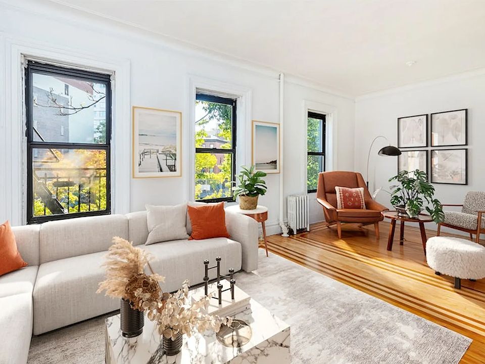 1st image of 126 W 11th St APT 34