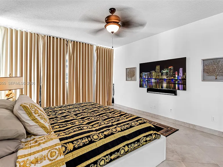 1500 Ocean Dr #907 — Photo 17