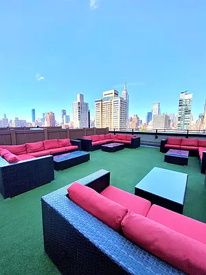 Rented by Manhattan Realty Group | media 8