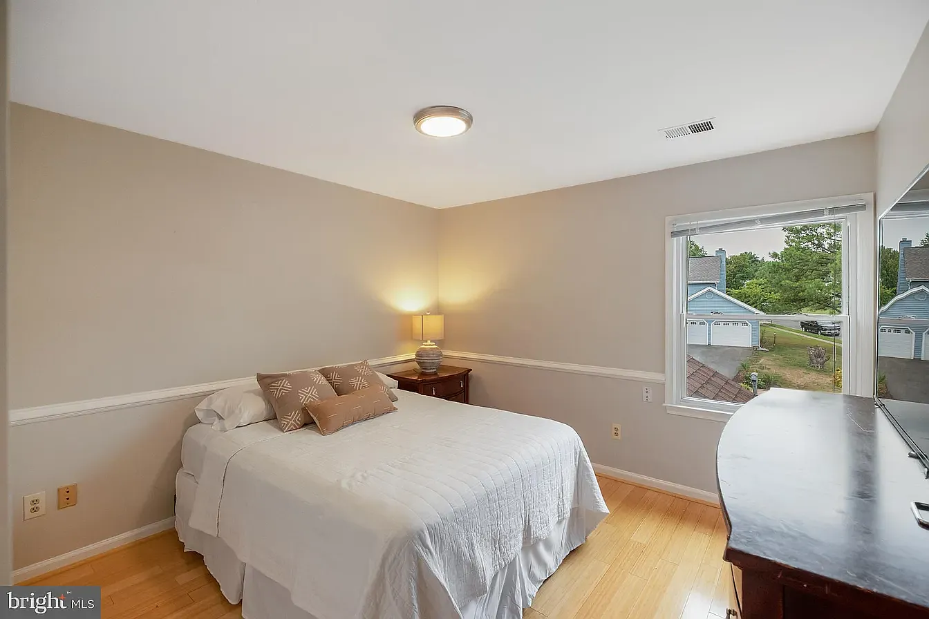 1 bed, $1,300 — Photo 1
