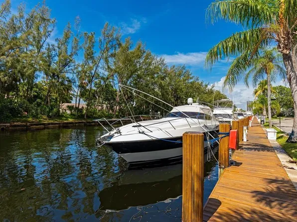 6449 Bay Club Dr, Fort Lauderdale, FL