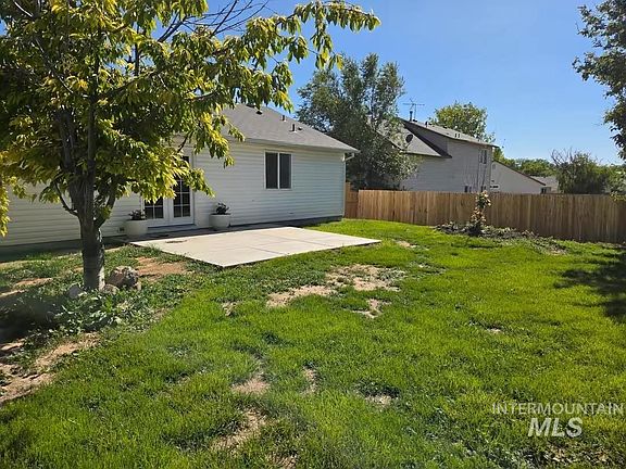 2nd image of 606 E Dooley Ln