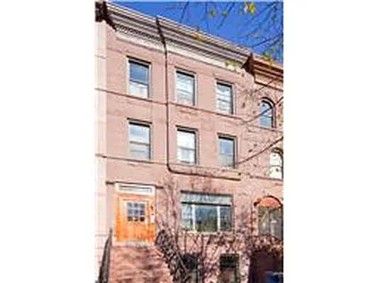 Rented by Triumph Property Group | media 14