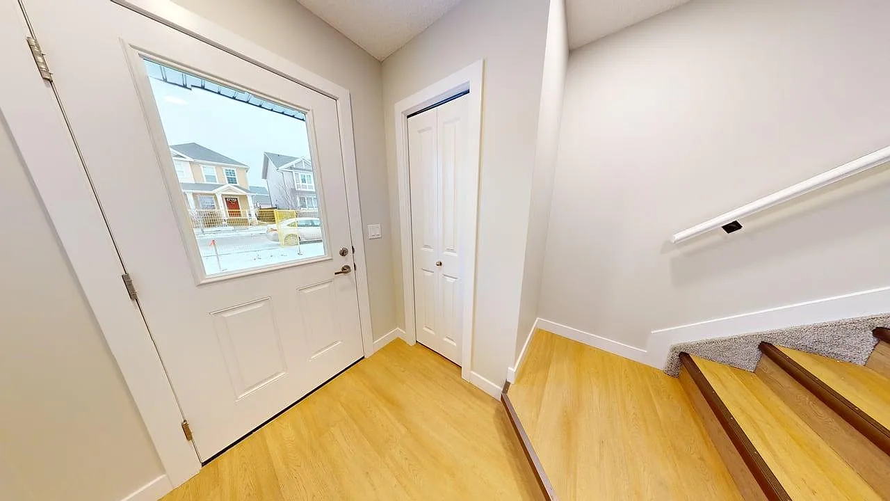 2035 Chalmers Way SW — Photo 4
