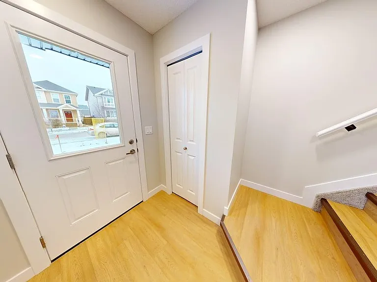 2035 Chalmers Way SW — Photo 4
