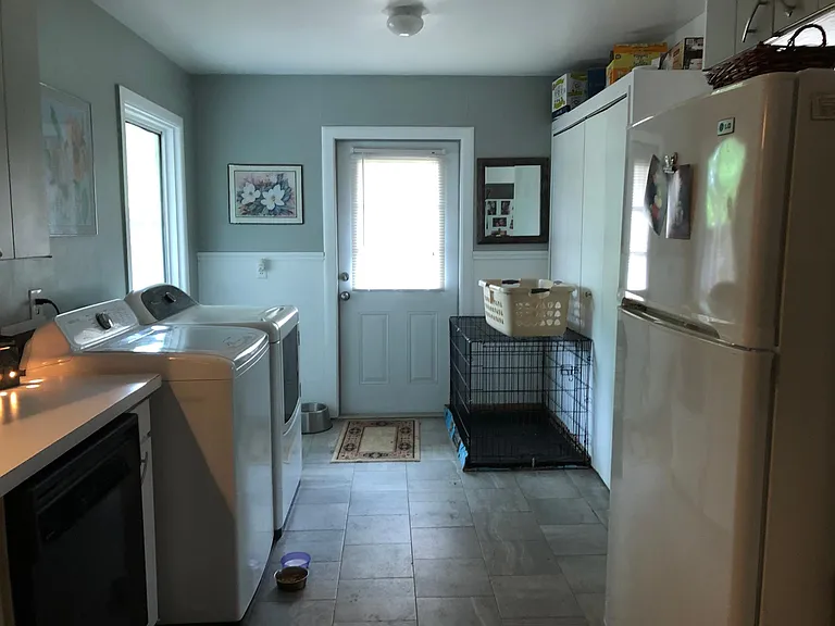 330 Aberdeen Ave — Photo 4