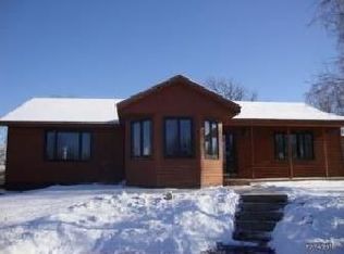 S67W32509 Ashton Way E, Mukwonago, WI 53149