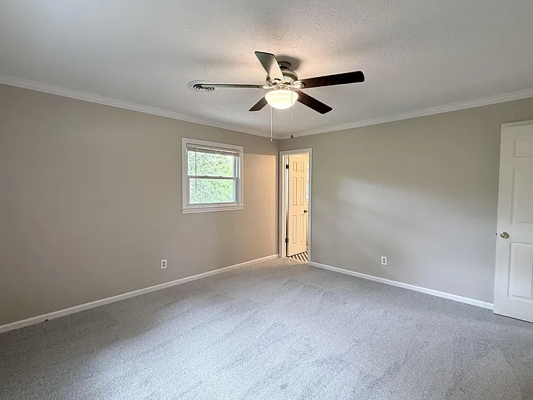 725 Wildflower Ln — Photo 26