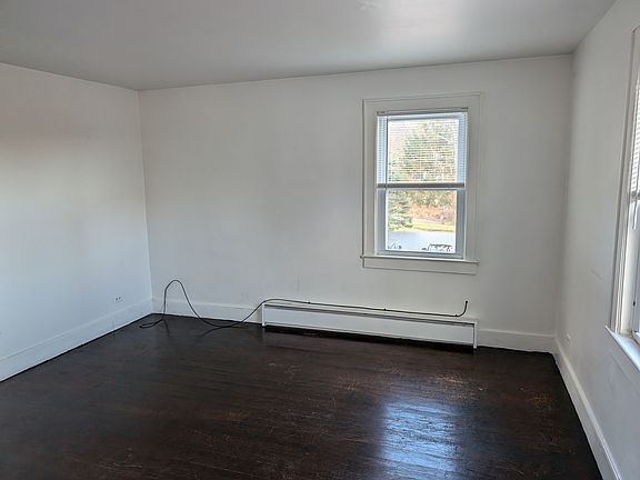 4th image of 100 Lincoln Pl APT 2