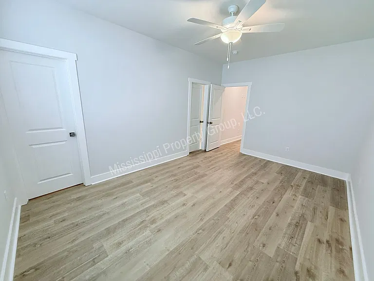 613 Miramar Ln — Photo 24