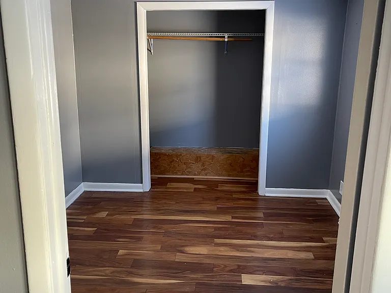 245 S Elm St #B — Photo 10
