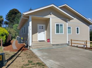 515 Wall St #B, North Bend, OR 97459