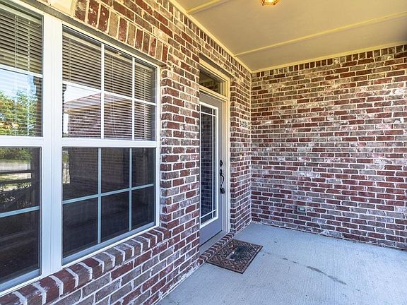 5th image of 14134 Waterford Cir