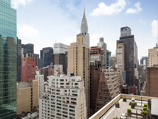 Sold by Sotheby's International Realty | media 3