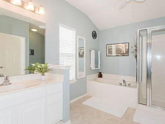 4th image of 16100 Great Oaks Dr #201