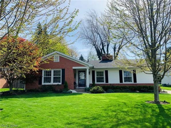 165 Grayling Dr, Akron, OH 44333