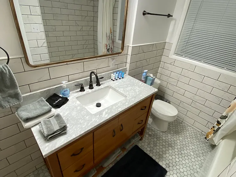1801 University Ave — Photo 33