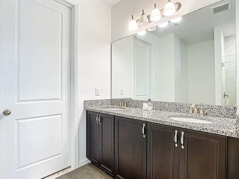 1317 Sterling Pointe Dr — Photo 22